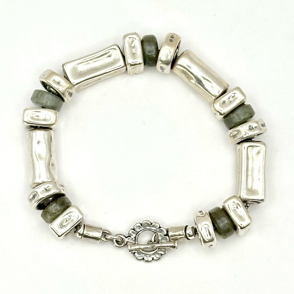 Silpada Retired Vintage B0721 sterling silver & Labradorite Bead Toggle Bracelet
